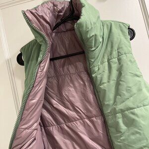 Forever 21 reversible cropped vest